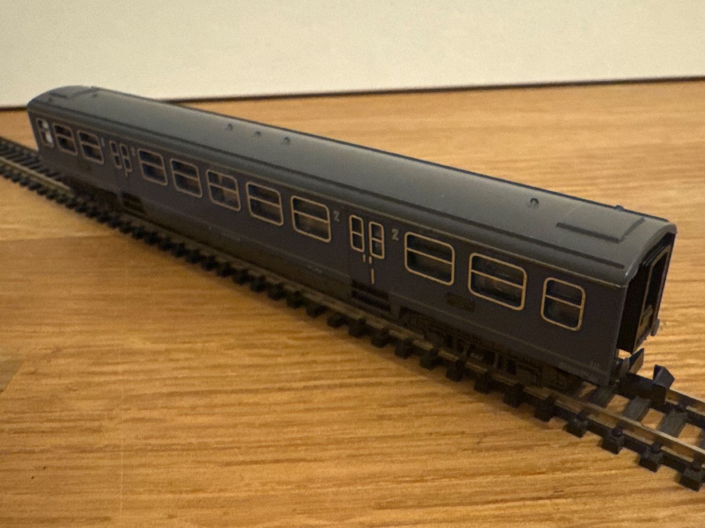 Trix Modellini di ferrovie: Minitrix Personenwagen 2. Kl. – Usato da Schlierbach venduto da Look8 1