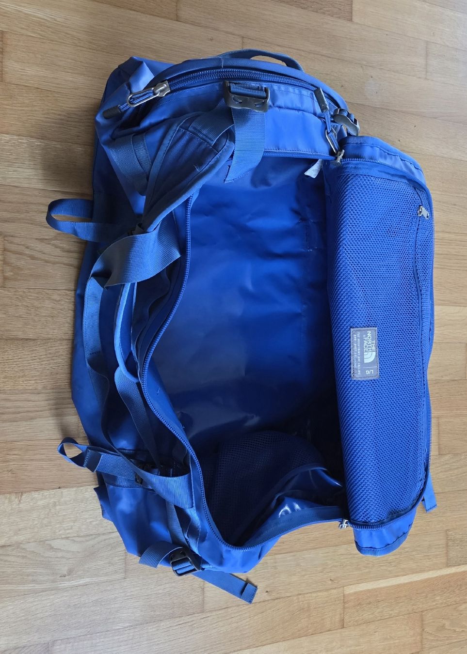North Face Sacs: The North Face Base Camp Duffel L blau – D'occasion à Regensdorf par con_t8gk 3