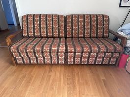 Bettsofa  handgefertigt, ausziehbar zum Doppelbett