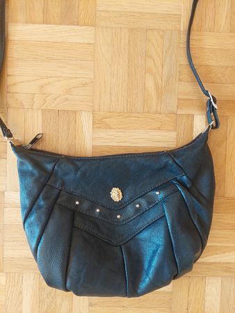 Schwarze Handtasche