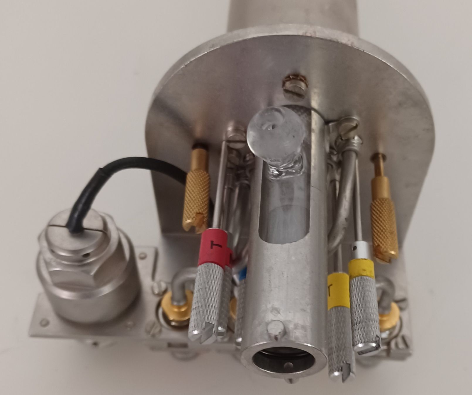 Accessori da laboratorio: Bruker NMR Probe – Usato da Niederdorf venduto da LeptonAG_Labor 4