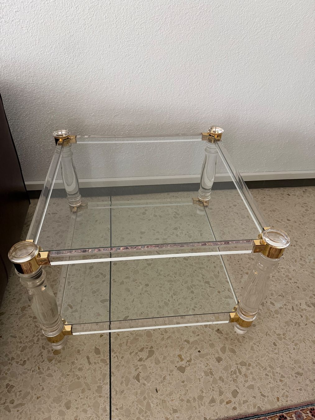 Tavoli: Wunderschöne Acryl/Plexiglas  vergoldet Top Zustand – Usato da Solothurn venduto da anni22 2