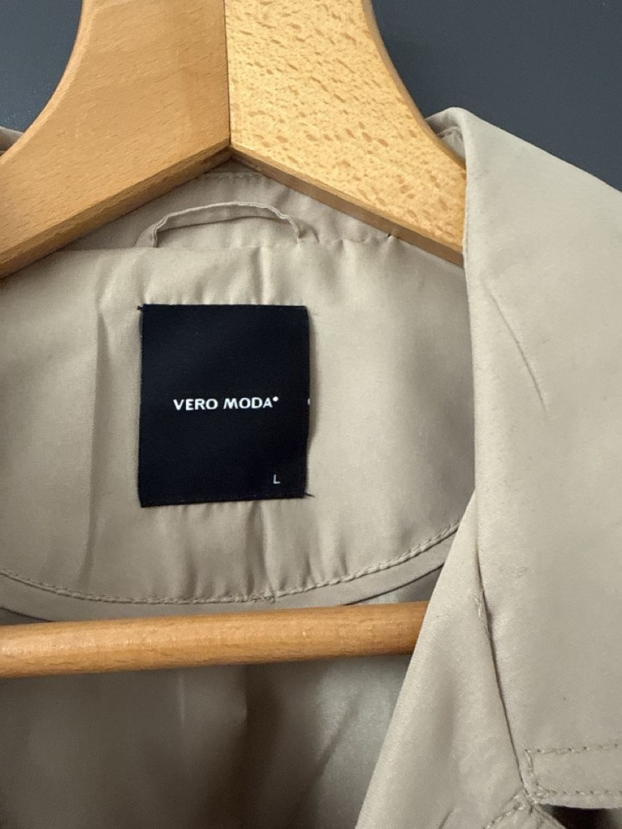 Vero Moda Vestes: Vero Moda Short Jacket beige Size L used – Neuf (Voir description) à Zürich par nad_s27g 4