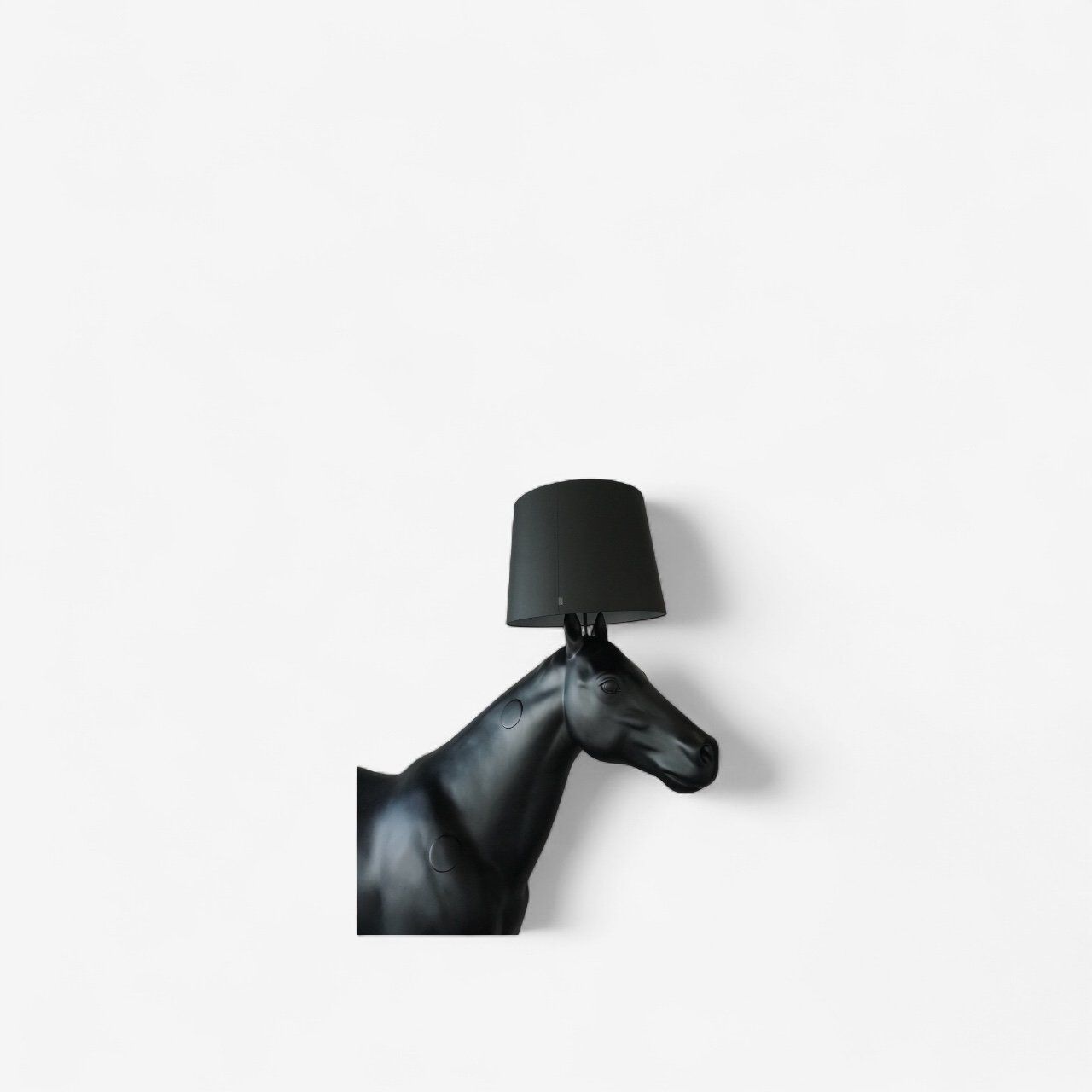 Moooi Lampade: Moooi Horse Lamp by Front Design – Usato da Tägerwilen venduto da jwolfstudio 2