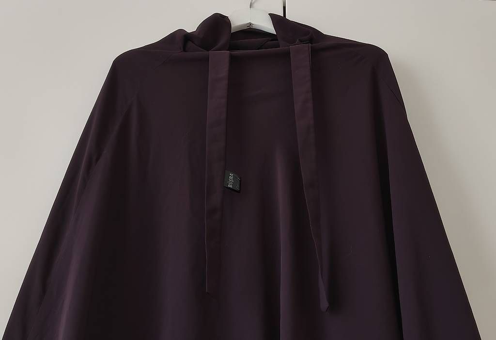 Maglioni & Felpe: 2x Khimar mit Ärmeln  Büra Çaraf – Usato da Basel venduto da ukhtyy 2
