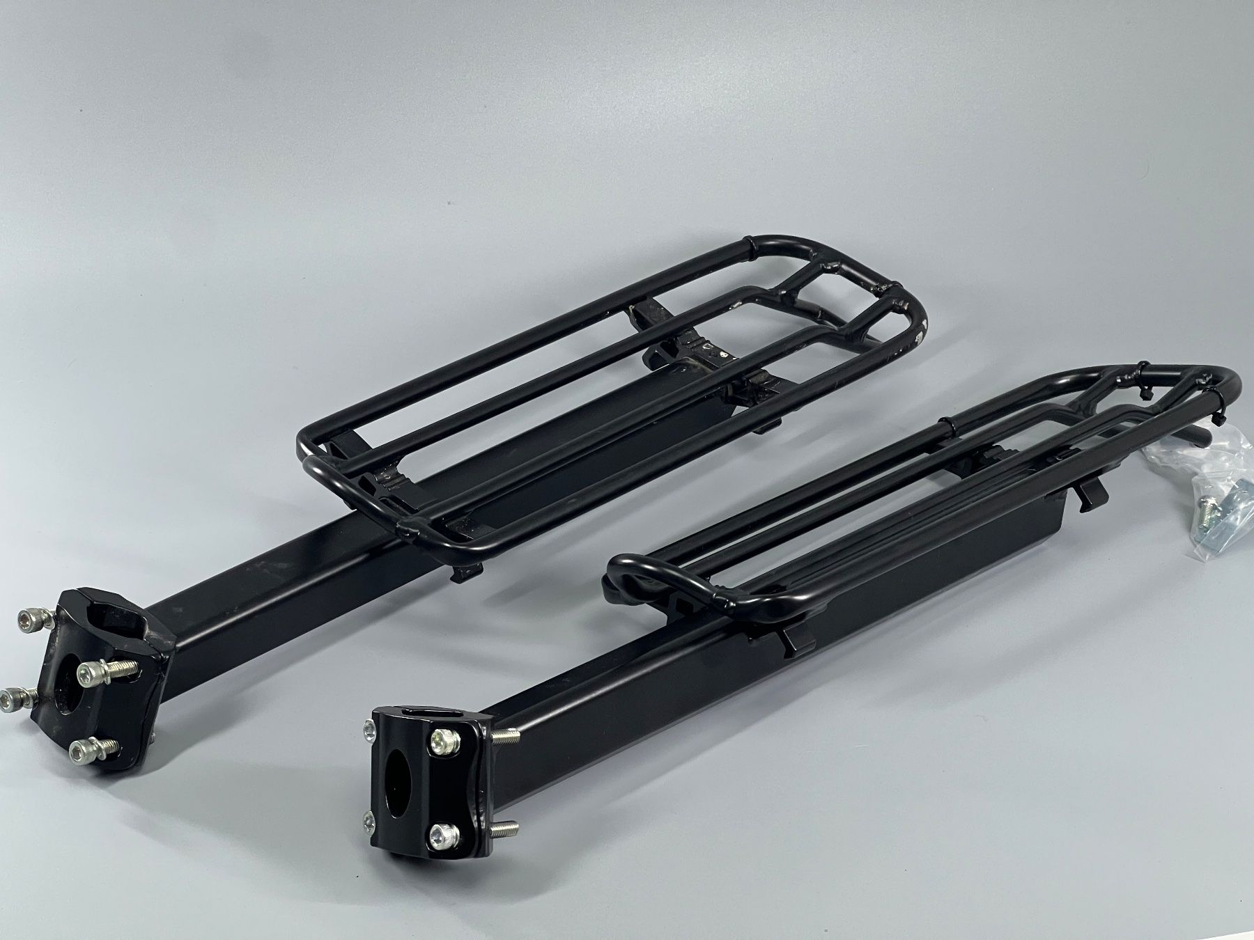 Pezzi di ricambio: 2x Velo Gepäckträger, neu, robust – Usato da Sennhof venduto da Johnbest