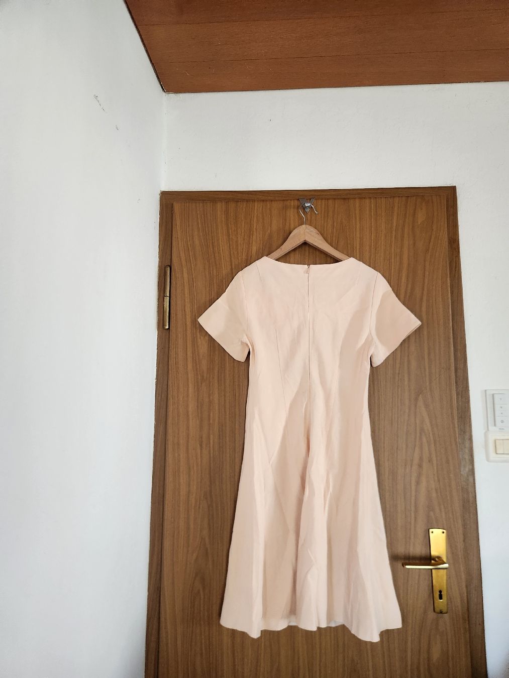 Hugo Boss Robes: Robe d'été HUGO BOSS rose taille 38 – D'occasion à Niedergösgen par Eva2410 1