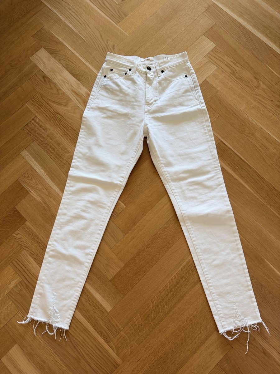 Saint Laurent Jeans: Saint Laurent Straight Jeans size 24 – Gebraucht aus Meilen von ana_nln9