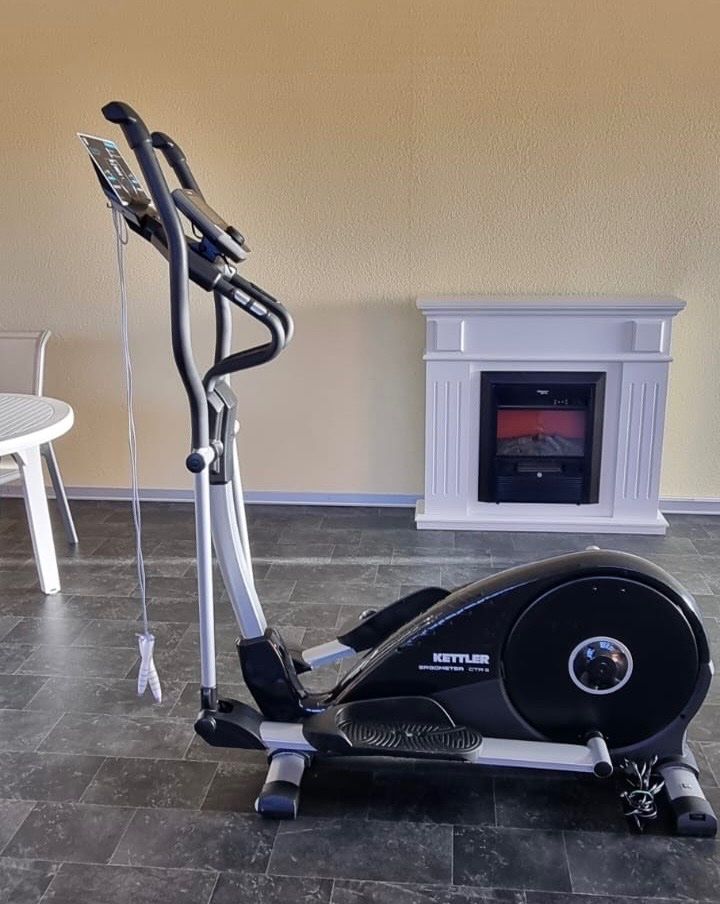 Kettler Vélos d'appartement: Crosstrainer Kettler CTR 5 – D'occasion à Bolligen par