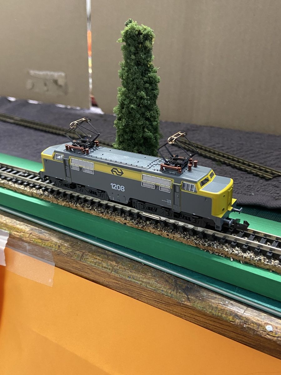 Trix Modellini di ferrovie: Minitrix  E-Lock 1208 der NS OVP – Usato da Russikon venduto da Danielr5310