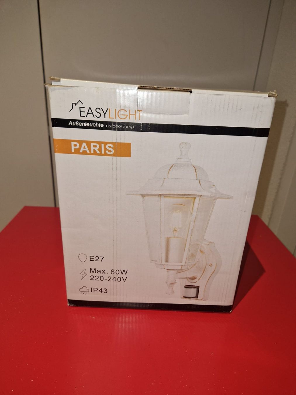 Lampade: Lampe extérieure style "Paris" blanche – Usato da La Sarraz venduto da Torog666