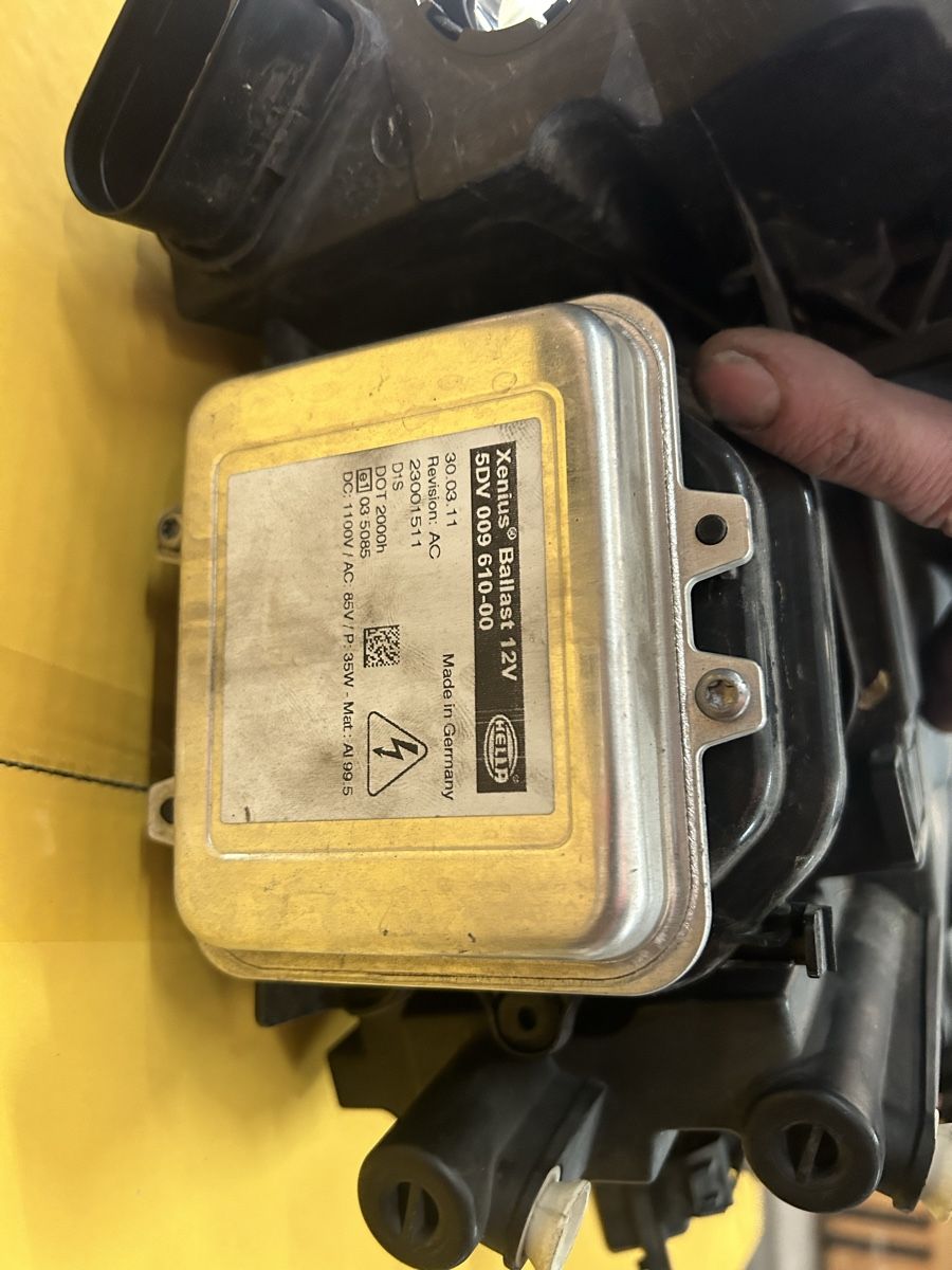 Fari: Scheinwerfer zu Skoda Scout bj 2011 – Usato da Präz venduto da Racer.98 5