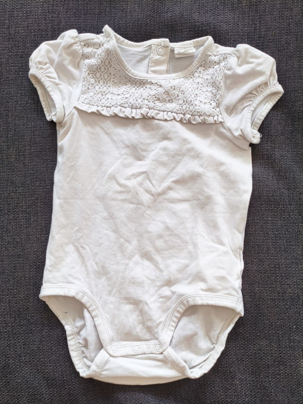 H&M Biancheria intima: Body kurzarm H&M mit Spitze Gr 86 – Usato da Sursee venduto da lou19