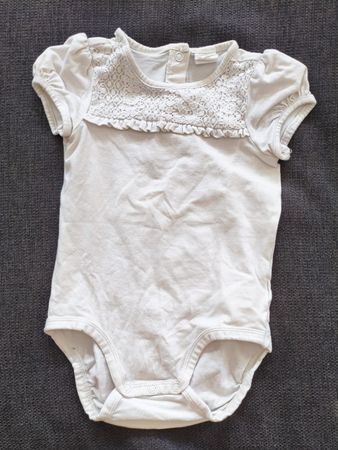 Body kurzarm H&M mit Spitze Gr 86