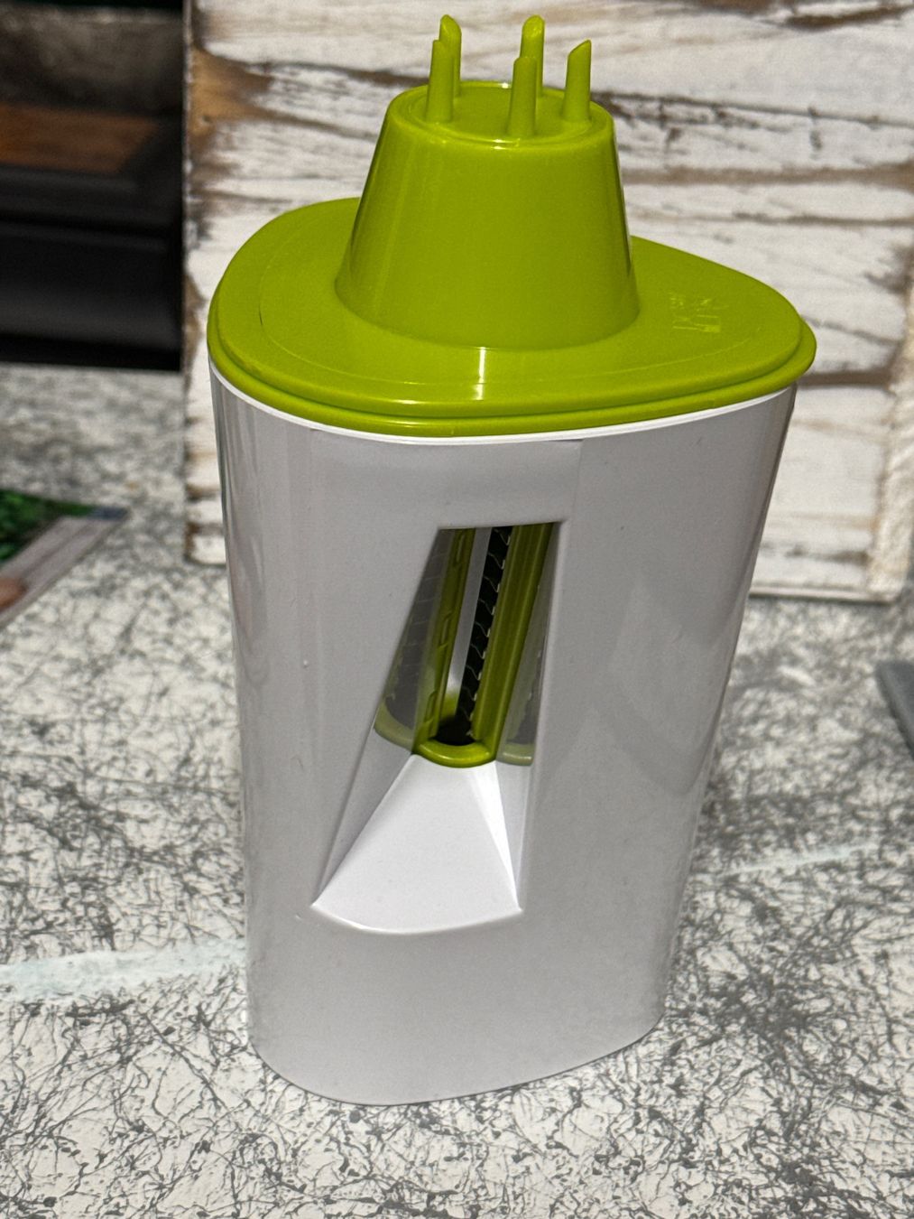 Elettrodomestici da cucina: Gemüse Schneider/ Handraffler – Usato da Amriswil venduto da used2use