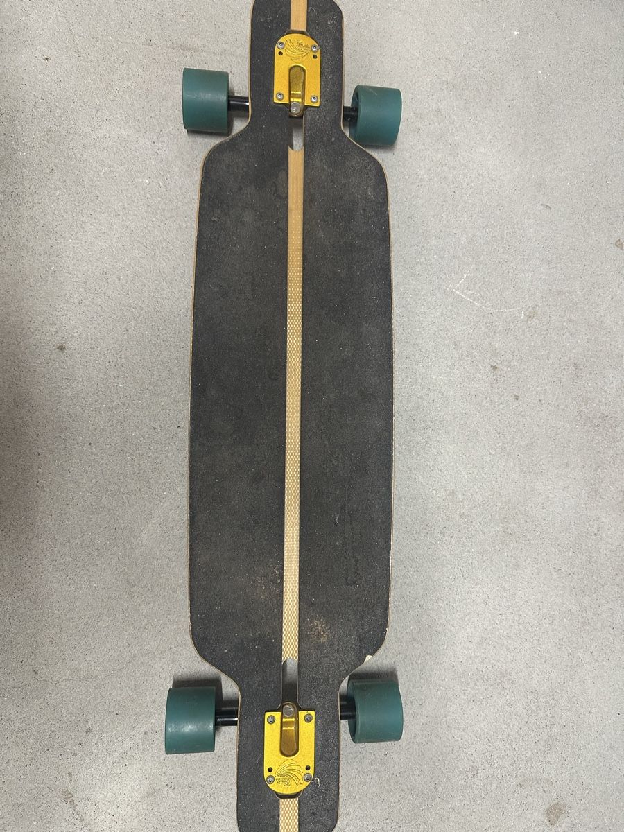 Skateboards: Longboard Drop-Through Skateboard – D'occasion à Zürich par dae_26my