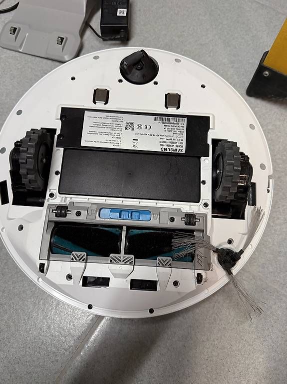 Aspirapolveri & Accessori: Samsung Staubsauger Roboter – Usato da Gwatt (Thun) venduto da Bennae 2