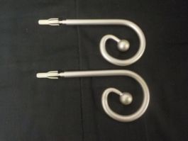 2 Stk. Vorhangstange Ende Metall Silber Optik Top Zustand