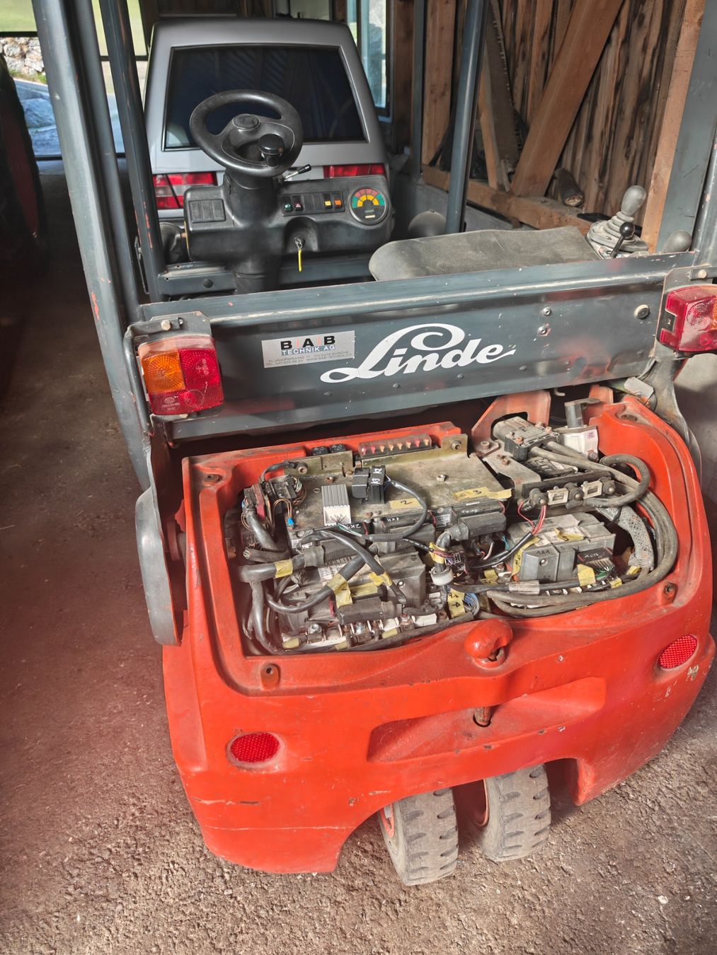 Linde Carrelli elevatori e a forche: Linde E16C zum Schlachten – Usato da Göschenen venduto da Bigfish45 2