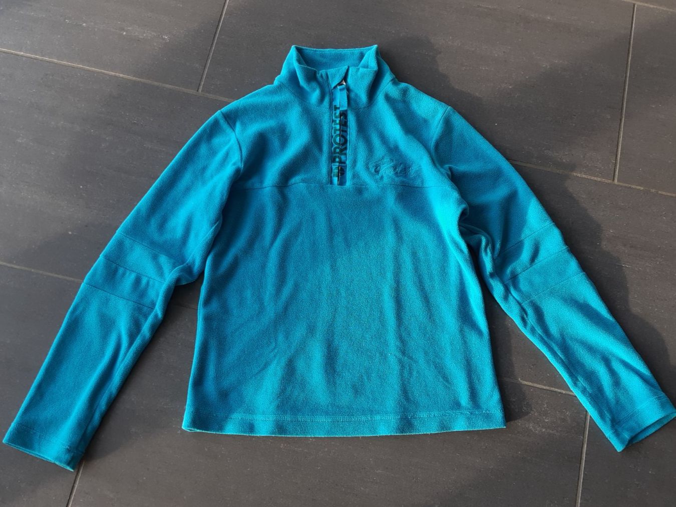 Protest Pullover & Sweatshirts: Protest Fleeece Gr. 140 – Gebraucht aus Wölflinswil von Belba