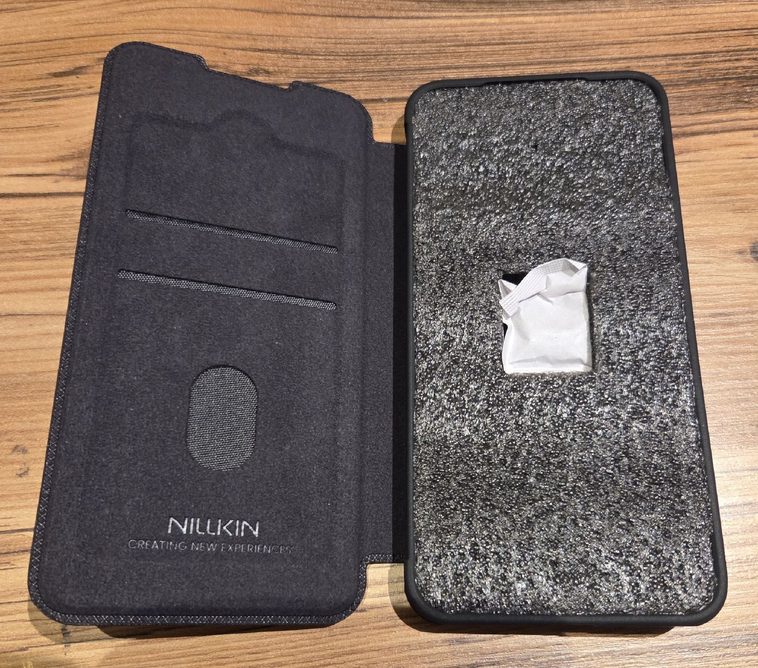 Nillkin Cover & Protezioni schermo: Samsung Galaxy S25+ Hülle – Nuovo e nell'imballaggio originale da Kägiswil venduto da ninotna01 1
