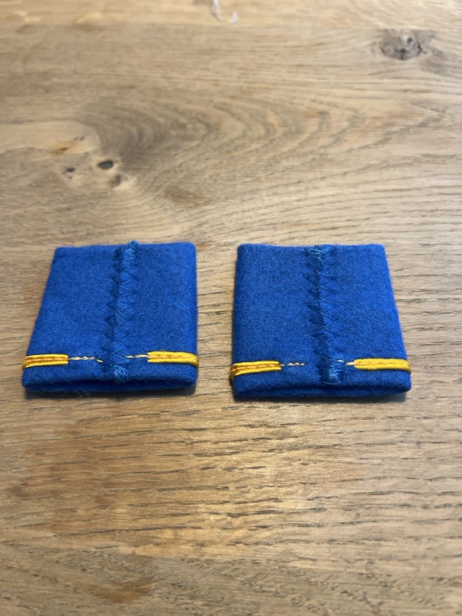 Schweizer Armee Uniformen: Gradabzeichen Patten Set Leutnant Sanität – Gebraucht aus Zürich von luc_tx6w 1