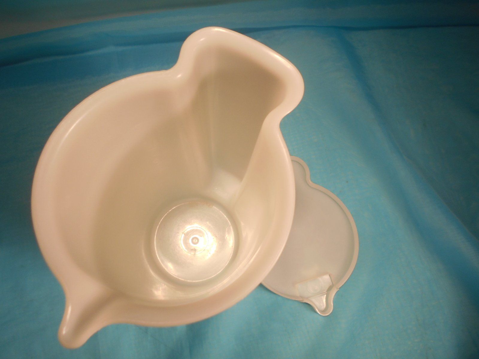 Tupperware Behälter & Ähnliches: Tupperware Kanne, weiss, Vintage – Gebraucht aus Bellach von JingleCherry 5