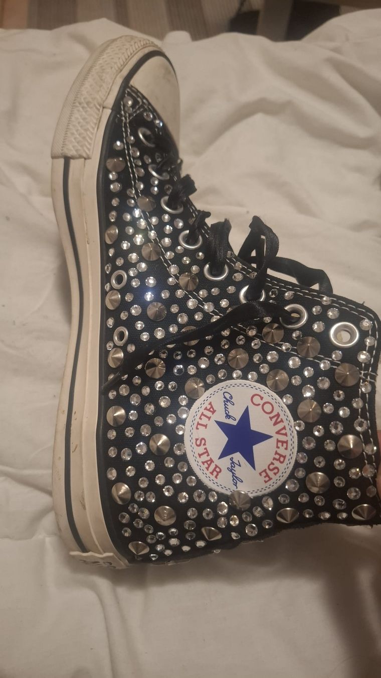 Converse Scarpe da donna: Converse All Star borchie nere donna  – Usato da Monte Carasso venduto da Buttefly 1