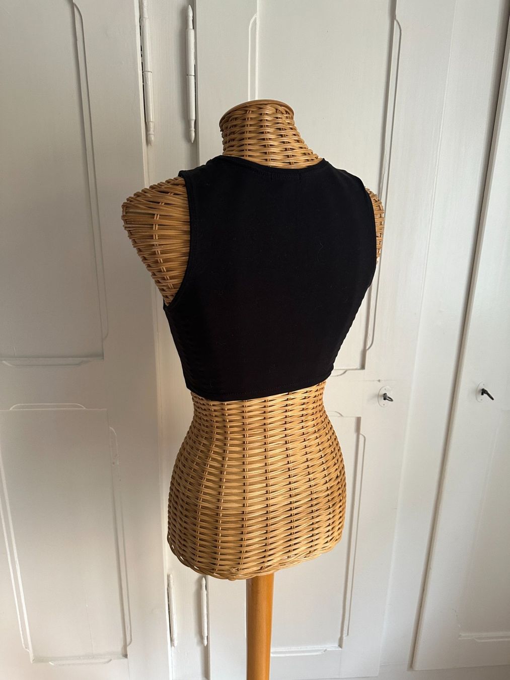 Bershka Tops: BERSHKA - cropped Top schwarz S – Gebraucht aus Zürich von Diazaio 2