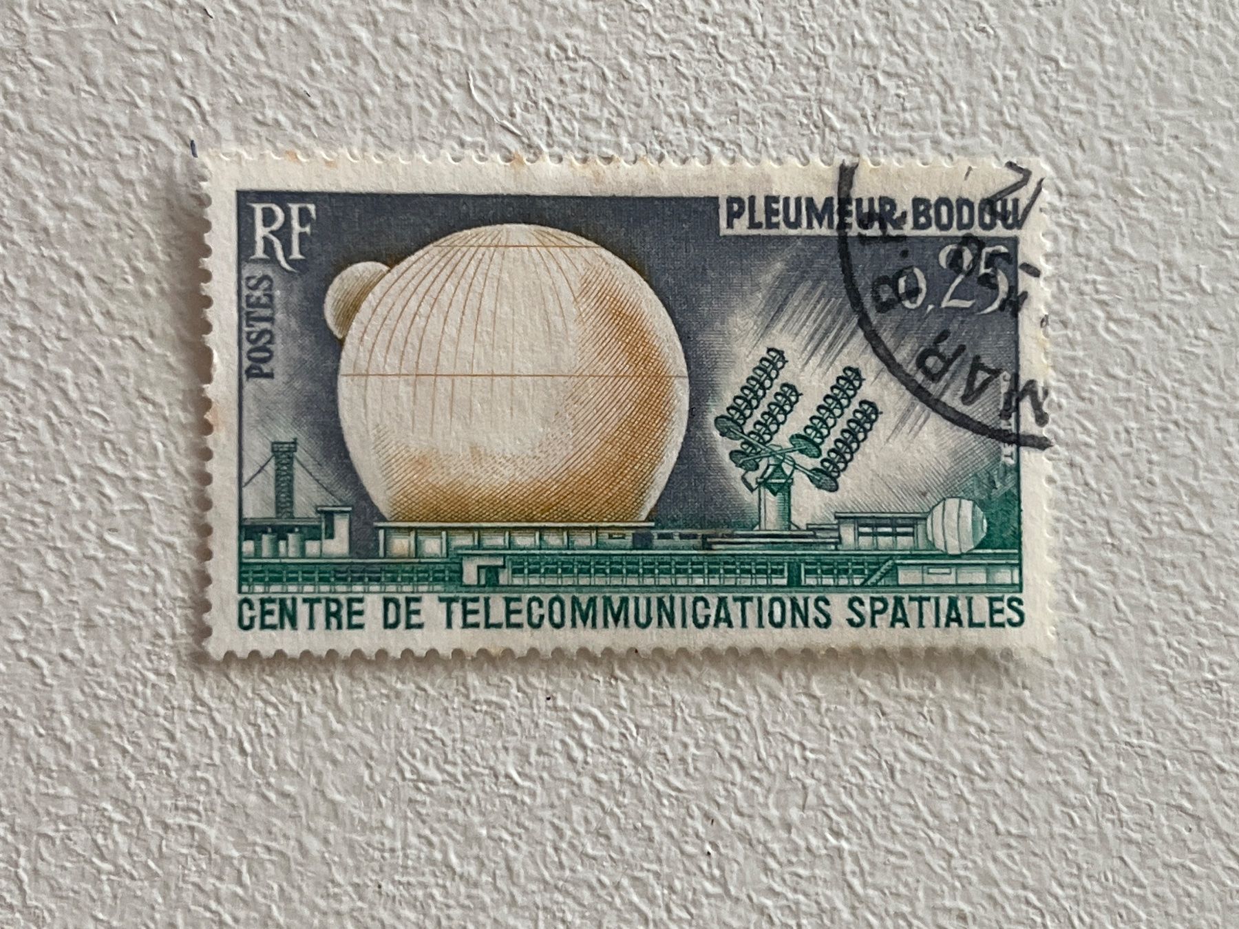 Alle Briefmarken: Cosmo und Space Theme Briefmarke – Gebraucht aus Chiasso von AzenYa