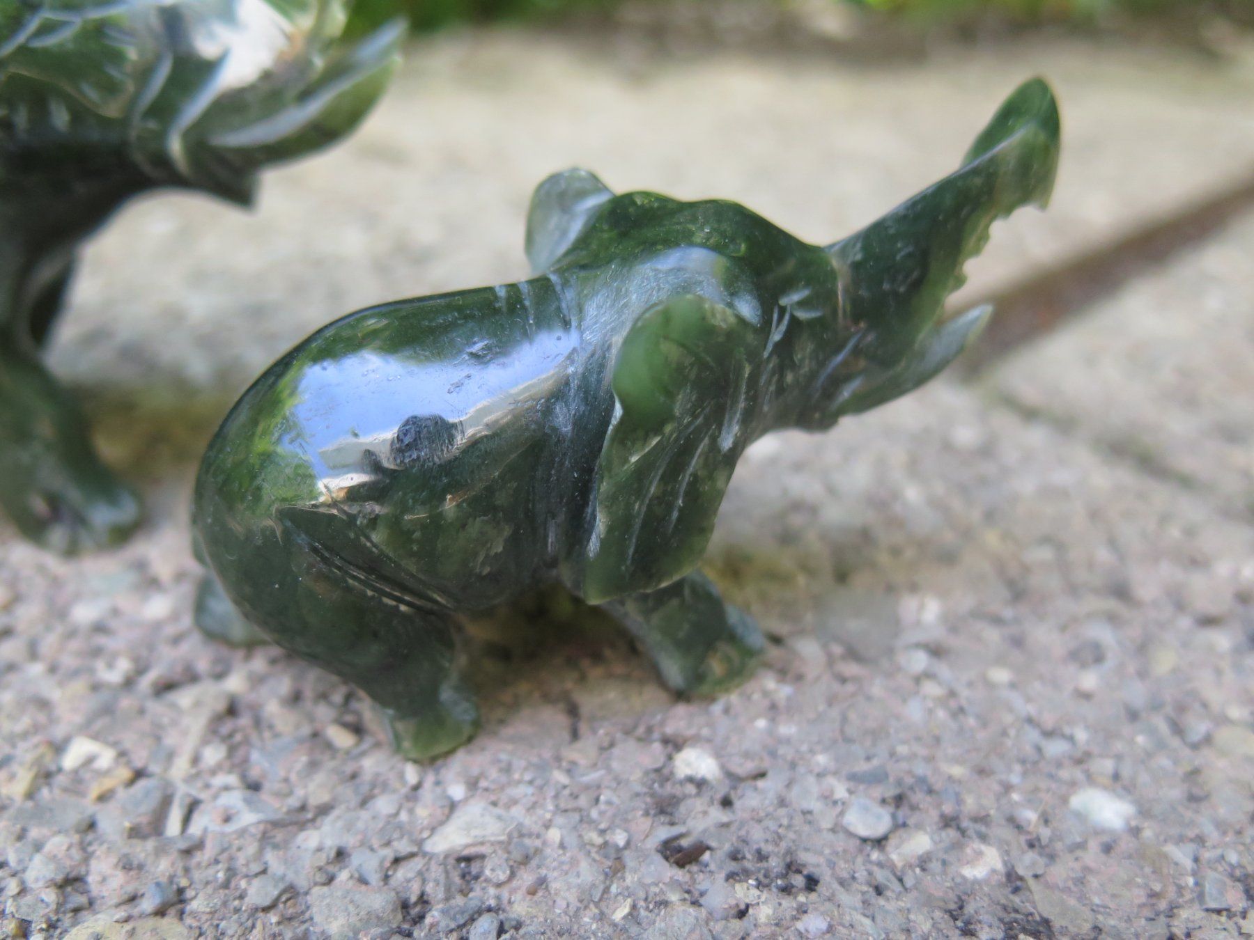 Sculptures & Statues: 3 Jade Elefanten – D'occasion à Schaffhausen par Yamakana51L8736OQ8 5