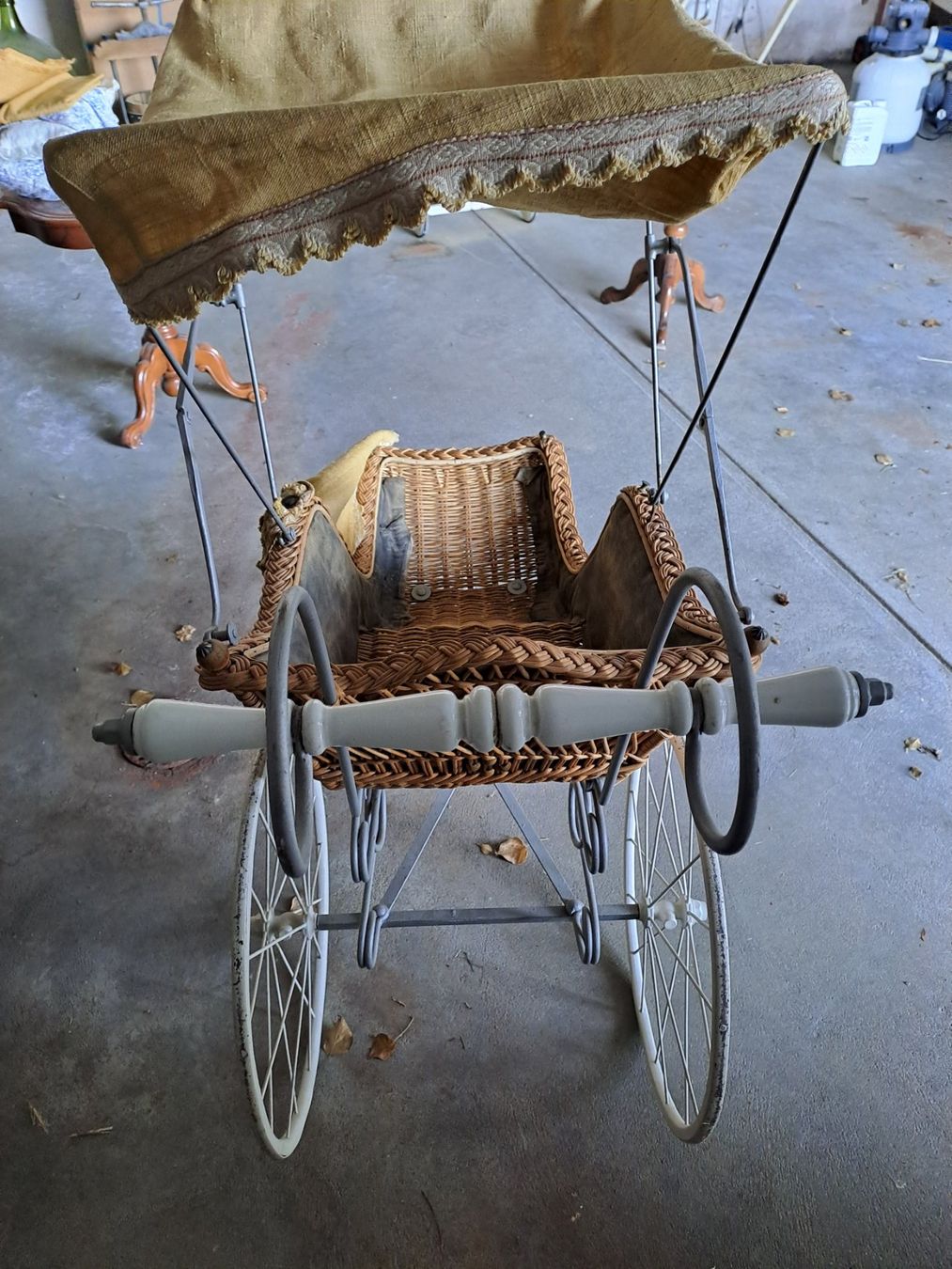 Kinderwagen: Korb- Kinderwagen, antik – Gebraucht aus Dottikon von fildi01 1