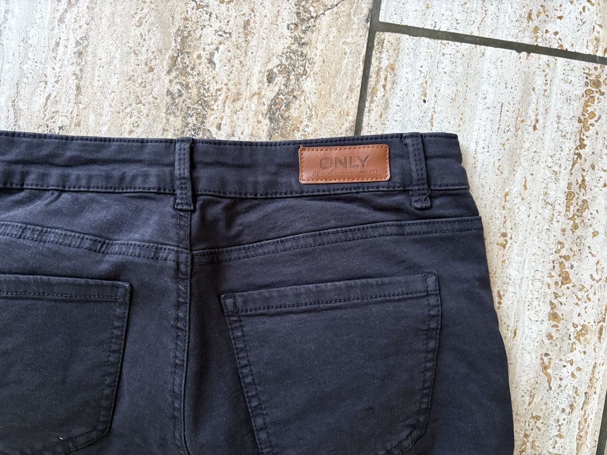 Only Pantaloni: Only Hosen Grösse M – Usato da Nürensdorf venduto da Yellowstone09 2