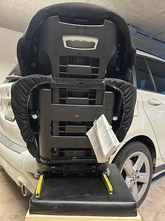 Maxi-Cosi Seggiolini per auto: Maxi Cosi Auto Kindersitz Rodi XP FIX  Group 2/3 – Usato da Uhwiesen venduto da Durschi71 2