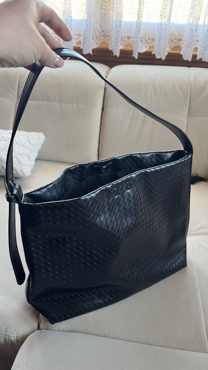 Borse da donna: Handtasche  – Usato da Surcasti venduto da Lenkita