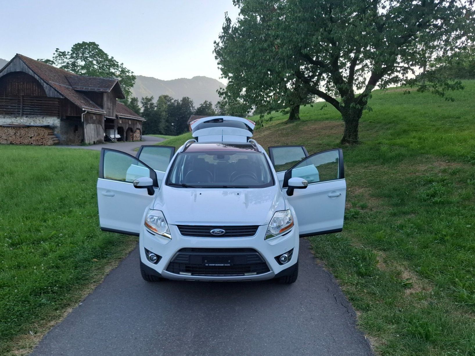 Ford Autos: Ford Kuga 2.0 TDCi 4x4 – D'occasion à steinen par frosch079 3