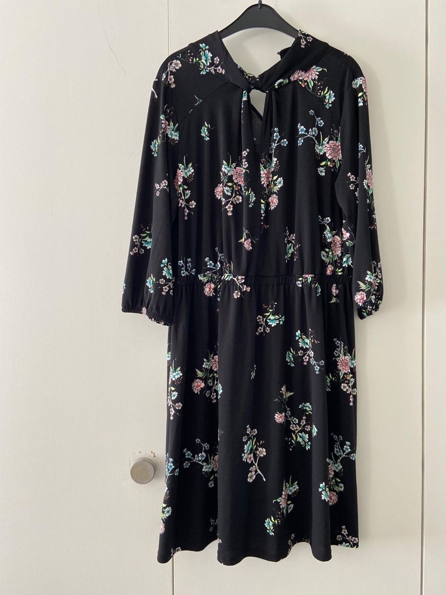 Kleider: Kleid Gr. L – Gebraucht aus Thalwil von Leo33x
