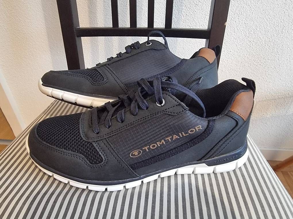 Scarpe da uomo:  Sportschuhe "Tom Tailor" Gr. 42 – Usato da Spiez venduto da ira_hv9k