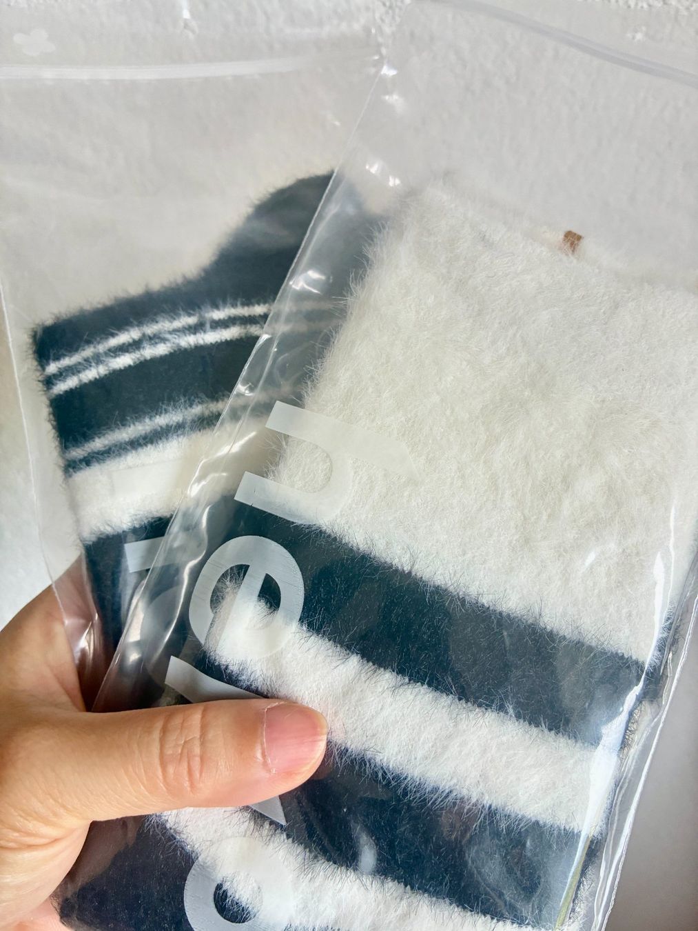 Socken: Kuschelige Plüschsocken – Neu – Neu (gemäss Beschreibung) aus Finstersee von Small-Daily-Rituals 2