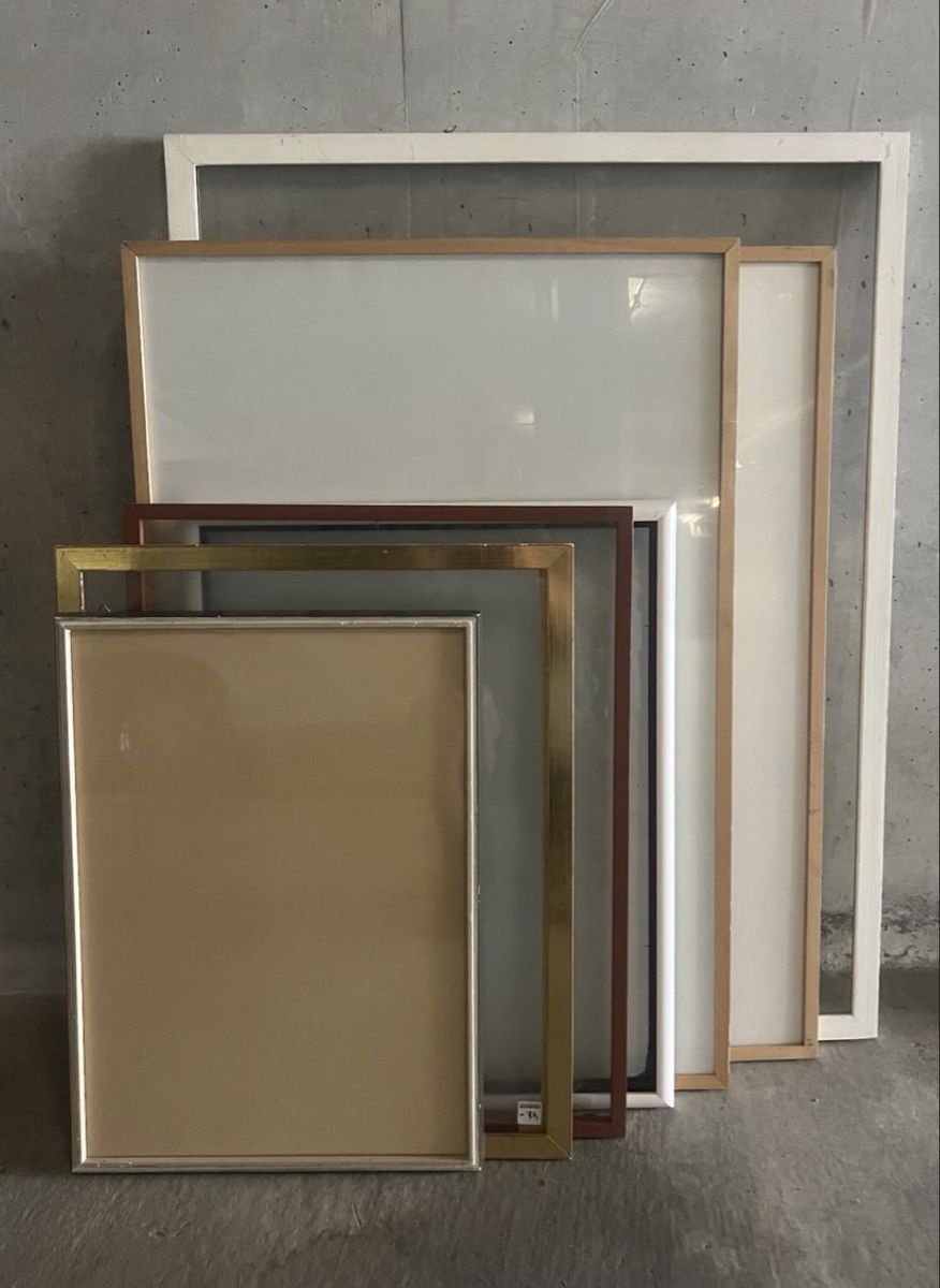 Bilderrahmen: 7 verschiedene Holz-Wechselrahmen mit Glas – Gebraucht aus Rain von Pic-Ass