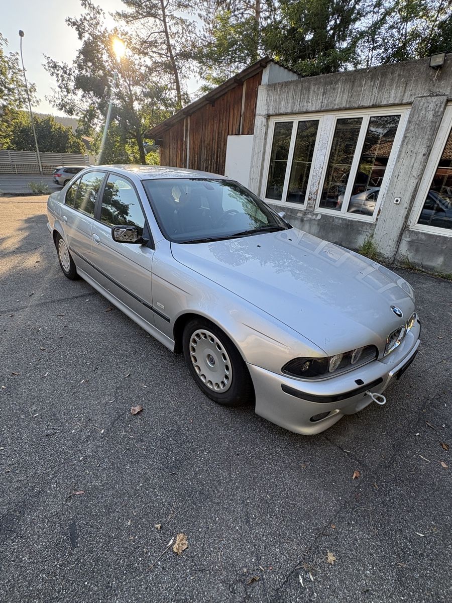 BMW Autos: E39 523i – Défectueux à Fisibach par DenizUsemDorf 2