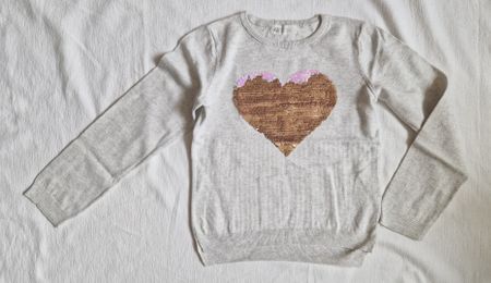 H&M Mädchen Pullover Herz Pailletten Gr. 128