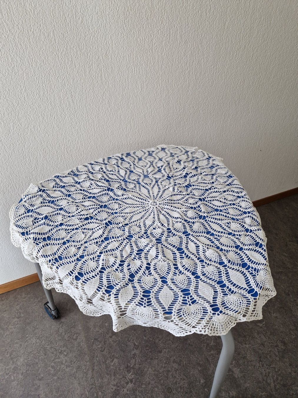 Coperte: runde weisse Baumwoll Spitzendecke ca. 90 cm – Usato da Münchenbuchsee venduto da Aare22