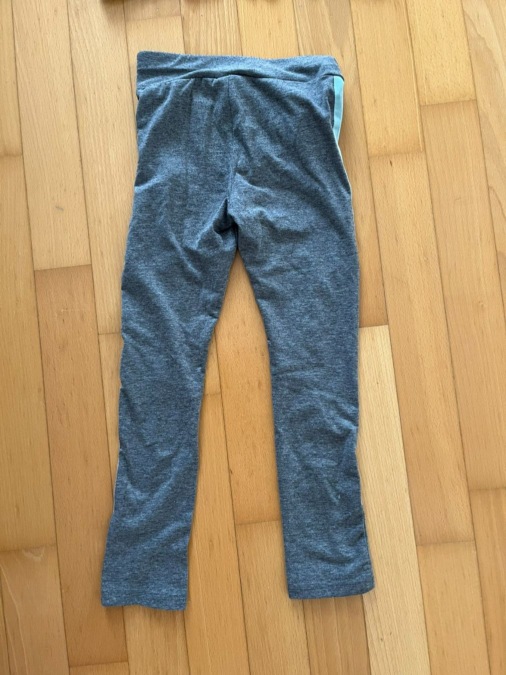 Ensembles coordonnés: Sport Outfit: Kapuzenpullover + Leggings – D'occasion à Muttenz par Juvenile33 7