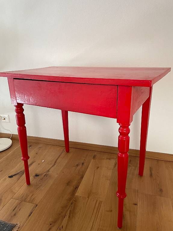Scrivanie: Schöner roter Retro Pult – Usato da Arboldswil venduto da son_h59c 3