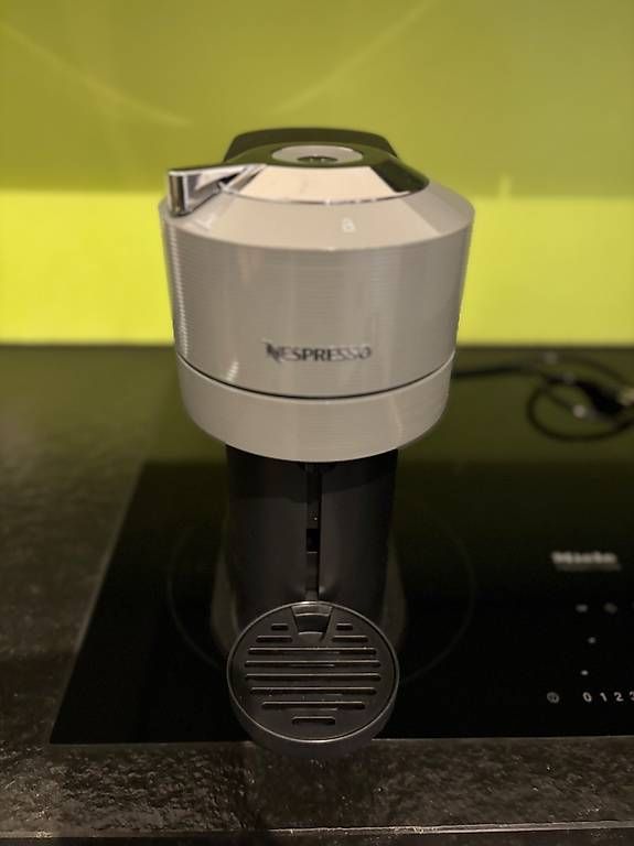 Nespresso Kaffeemaschinen & Espressomaschinen: Nespresso RELOVE VERTUO Kaffeemaschine – Gebraucht aus Uetendorf von Lagi00 1