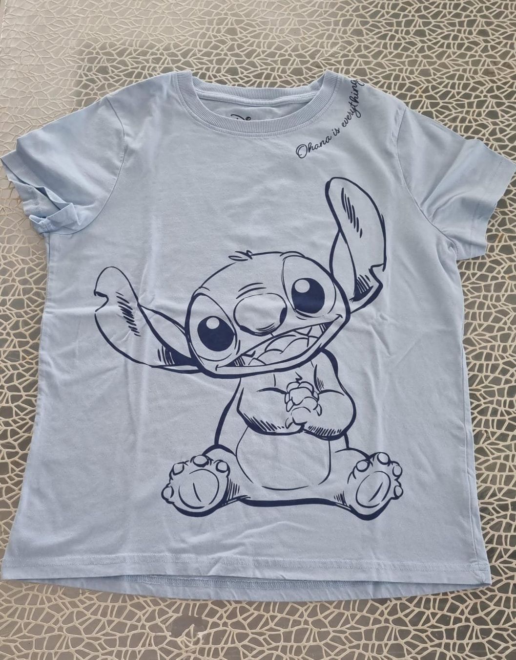 Disney T-Shirts: 2 T-shirt  Disney taglia S – Gebraucht aus Cadenazzo von man_9hnd 1