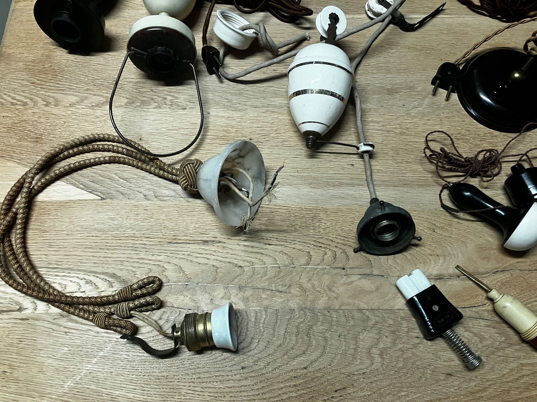 Lampen: Alte Bakelit-Lampen – Gebraucht aus Zürich von Ideal0 2