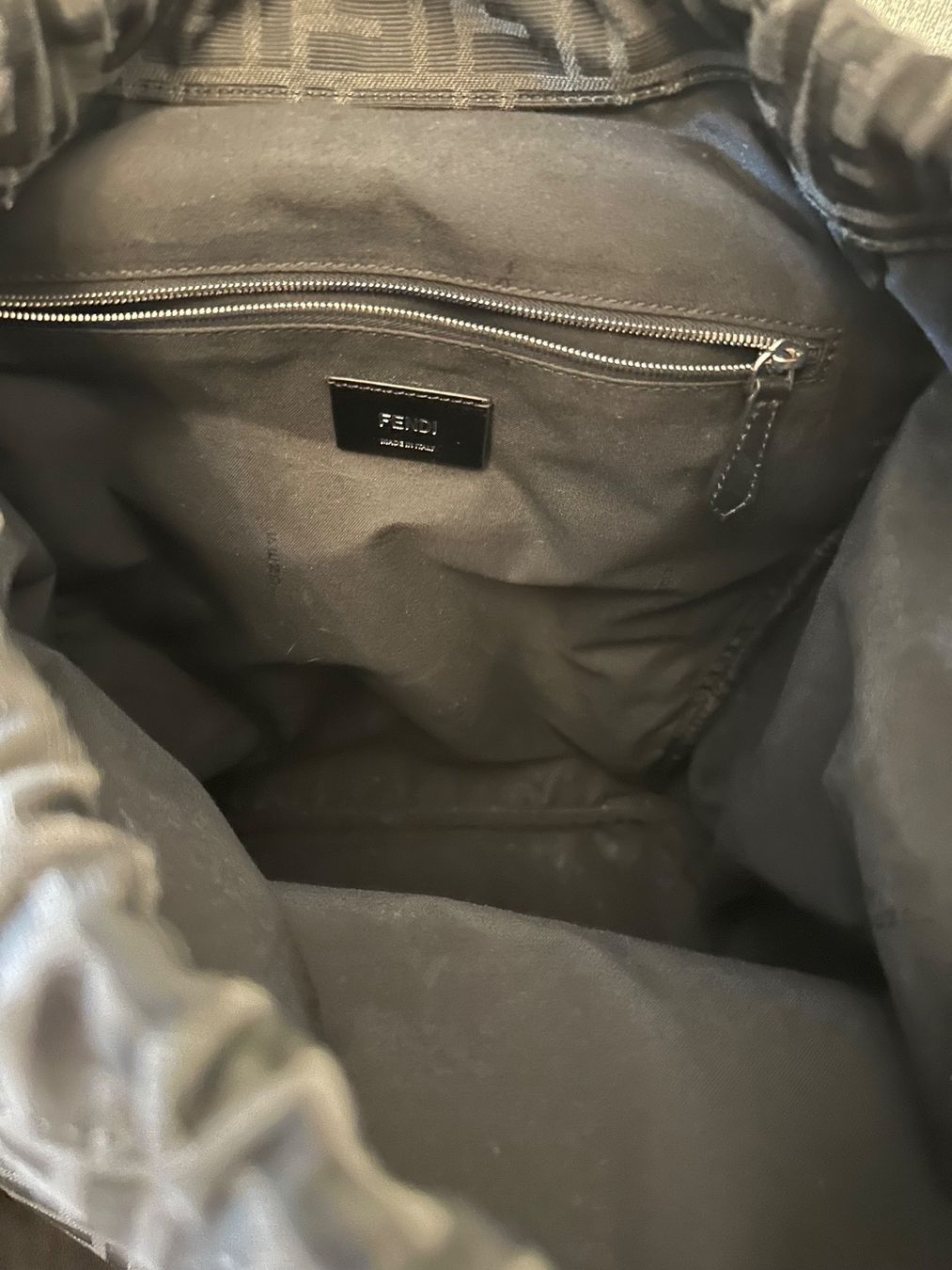 Fendi Zaini: Fendi Rucksack Tasche Schwarz – Nuovo (secondo la descrizione) da Basel venduto da iulia_haul 5