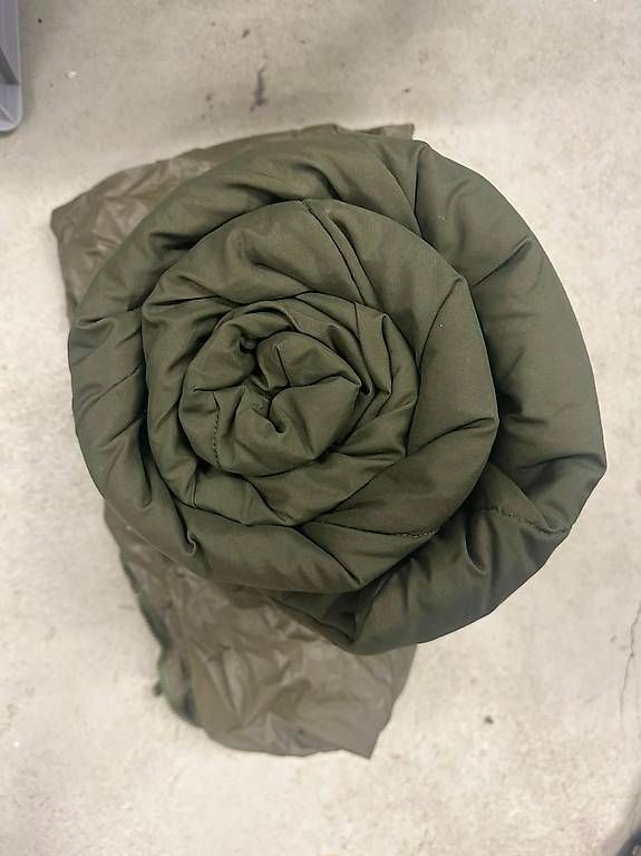 Schweizer Armee Sacchi a pelo: Militärschlafsack mit Hülle – Usato da Goldach venduto da Fox_Man 2